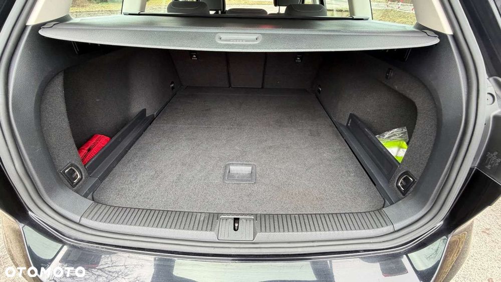 Volkswagen Passat - 27