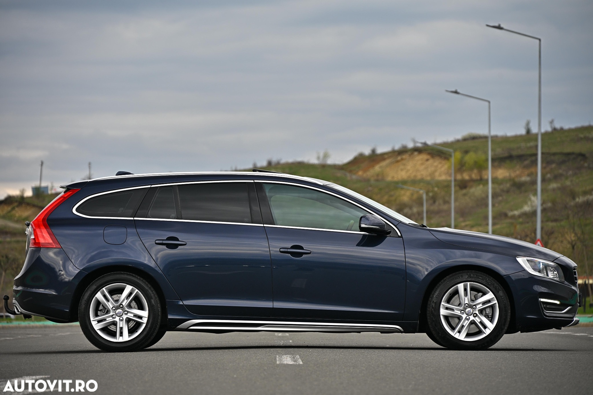 Volvo V60 D6 Plug-In-Hybrid AWD Geartronic Summum - 13