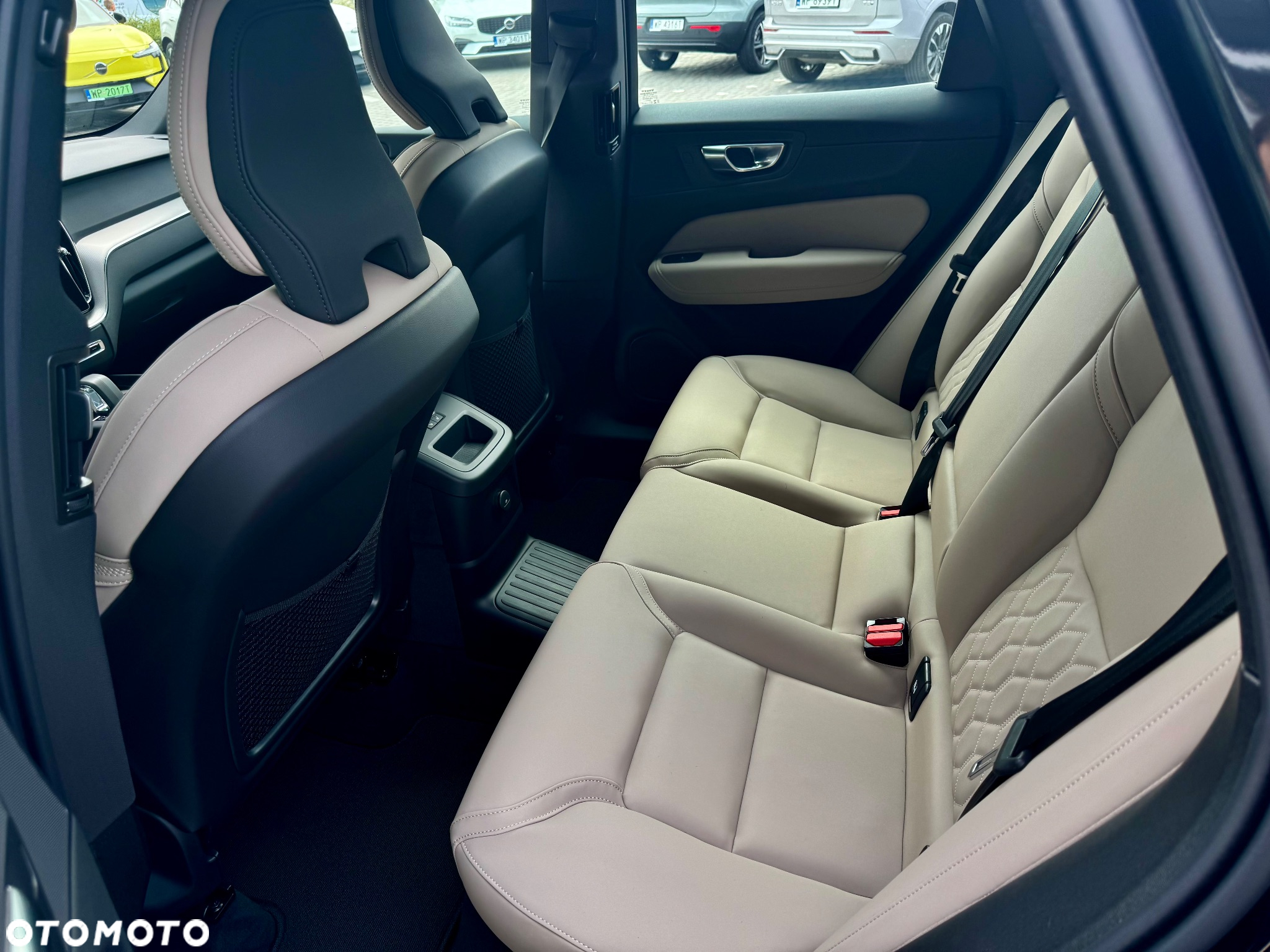 Volvo XC 60 T8 Plug-In Hybrid AWD Core - 7