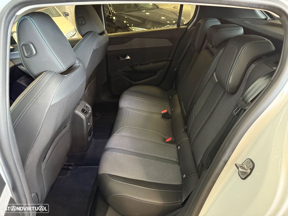 Peugeot 308 1.2 PureTech Allure Pack EAT8 - 13