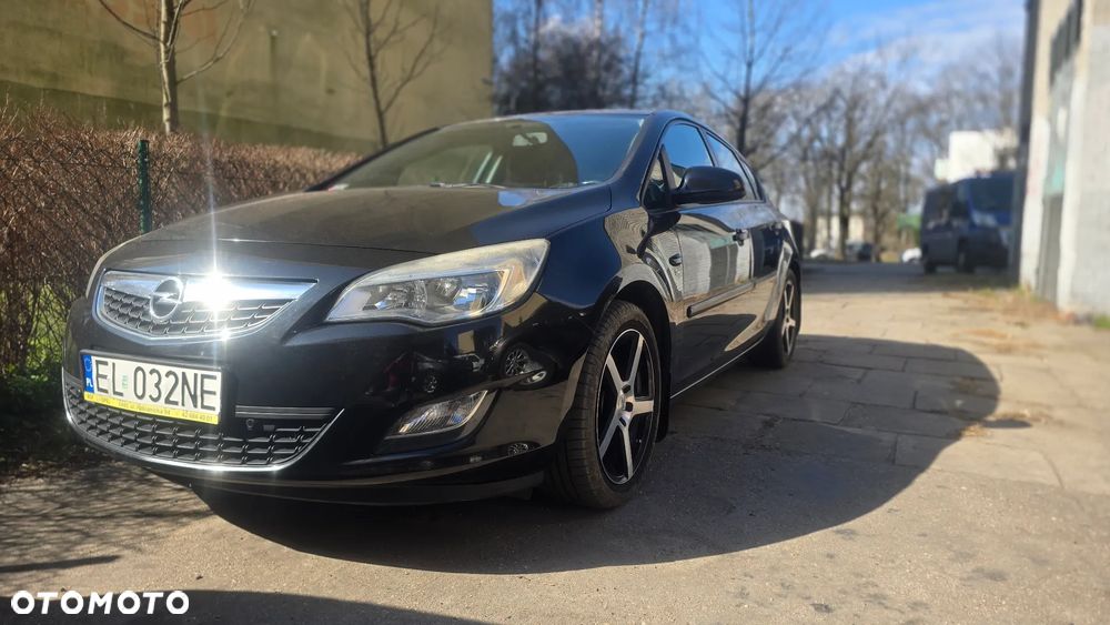 Opel Astra 1.4 T Edition 150 - 11