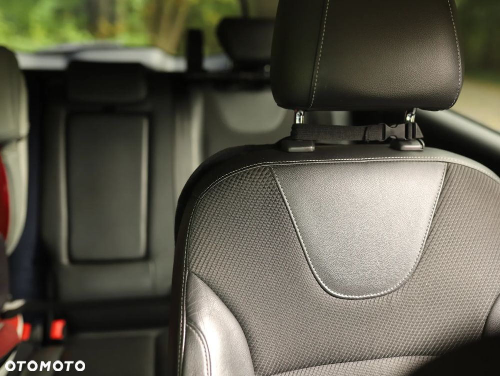 Ford Kuga 1.5 EcoBoost 2x4 Black & Silver - 8