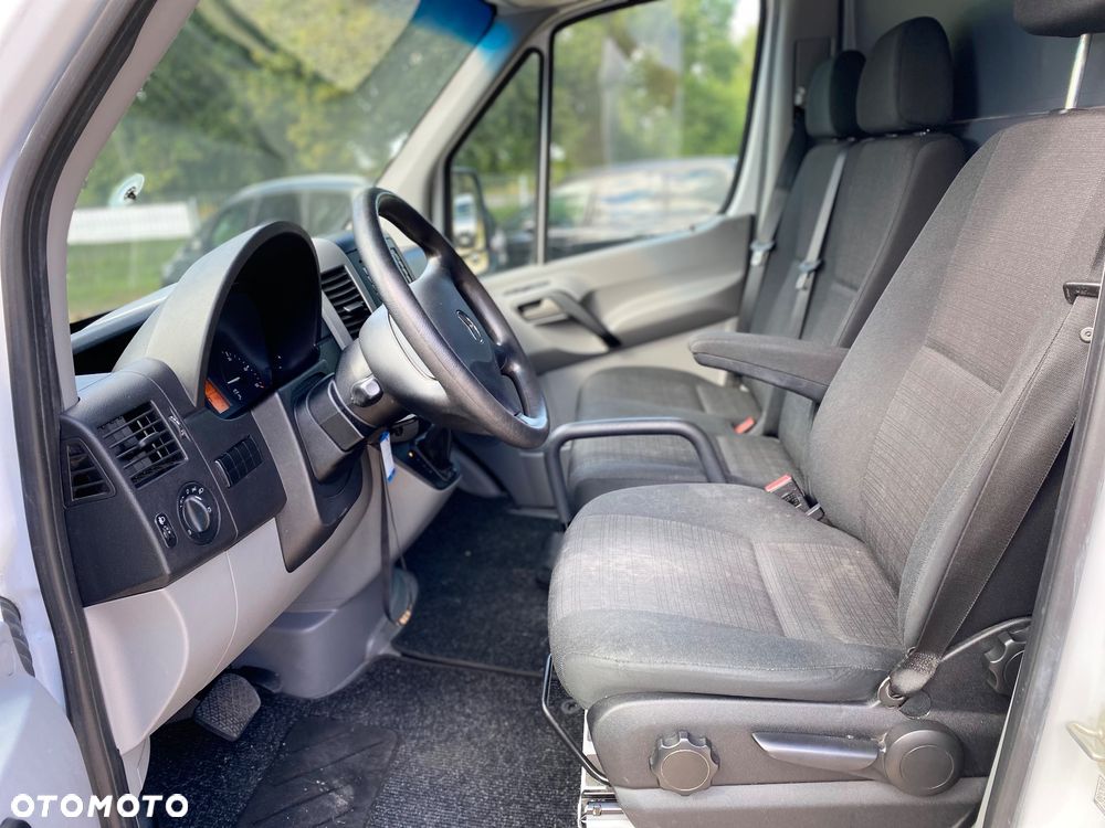 Mercedes-Benz Sprinter - 9