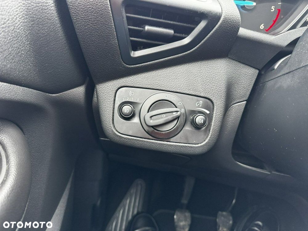 Ford Kuga 2.0 TDCi 4x2 Titanium - 23