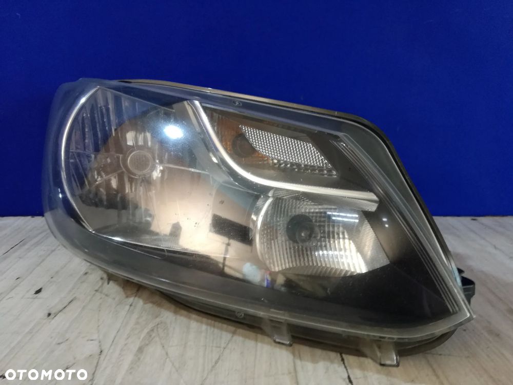 VW Caddy III Lift lampa reflektor przód prawa Anglik 10/15 - 2