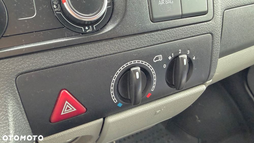 Volkswagen Transporter Lang - 17