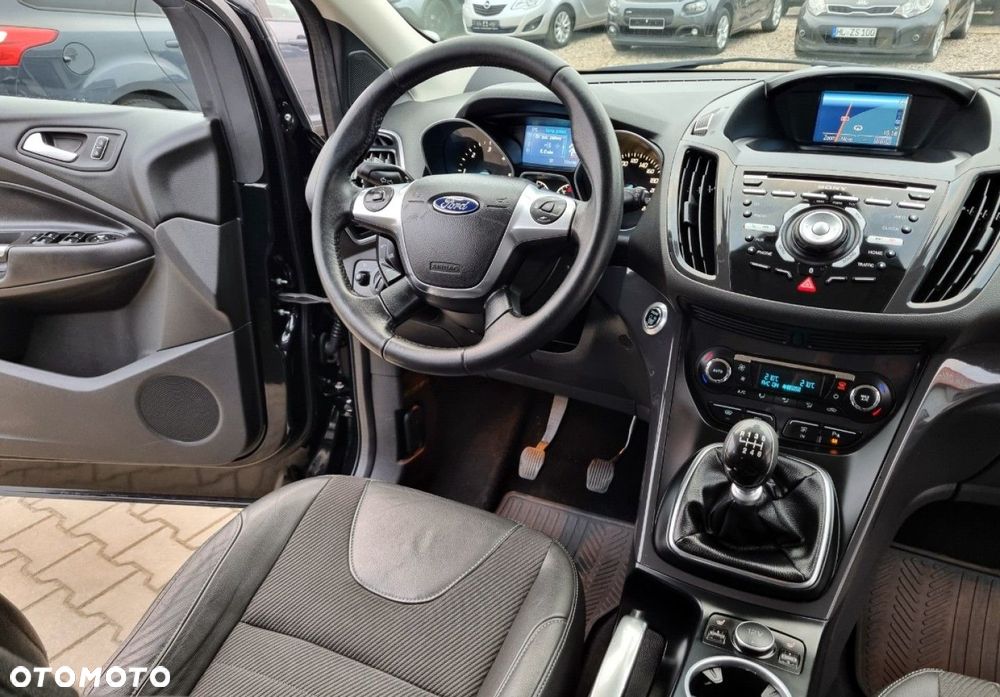 Ford Kuga - 28