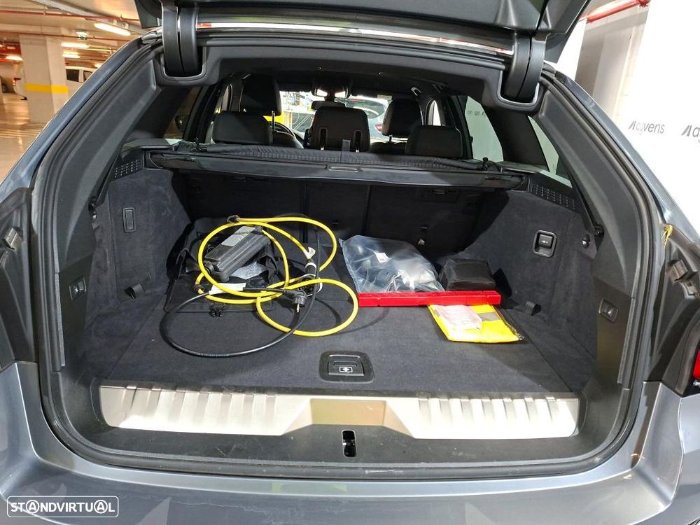BMW 520 e Pack M - 11