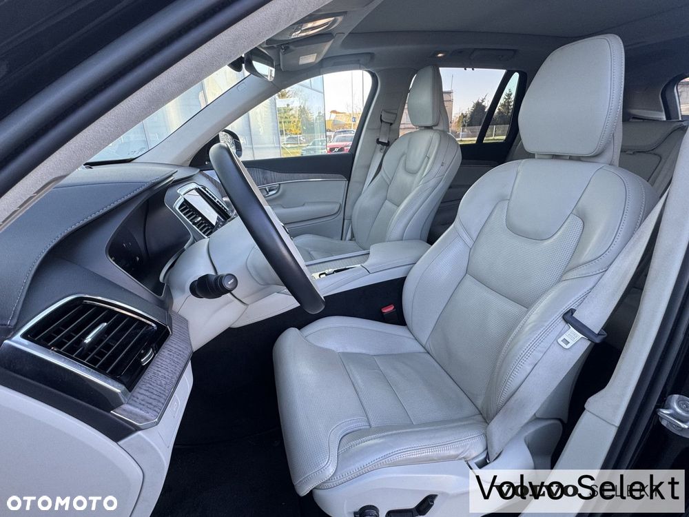 Volvo XC 90 - 30