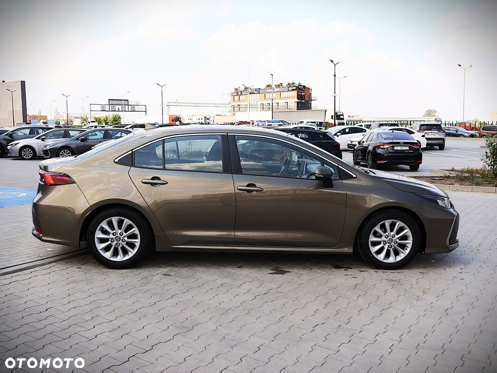 Toyota Corolla - 4