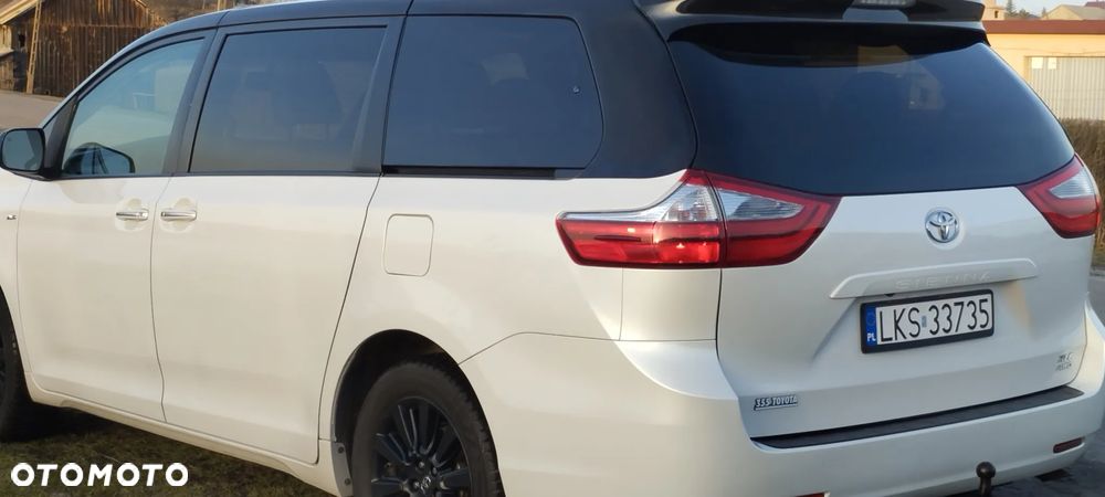 Toyota Sienna 3.5 V6 XLE AWD - 36