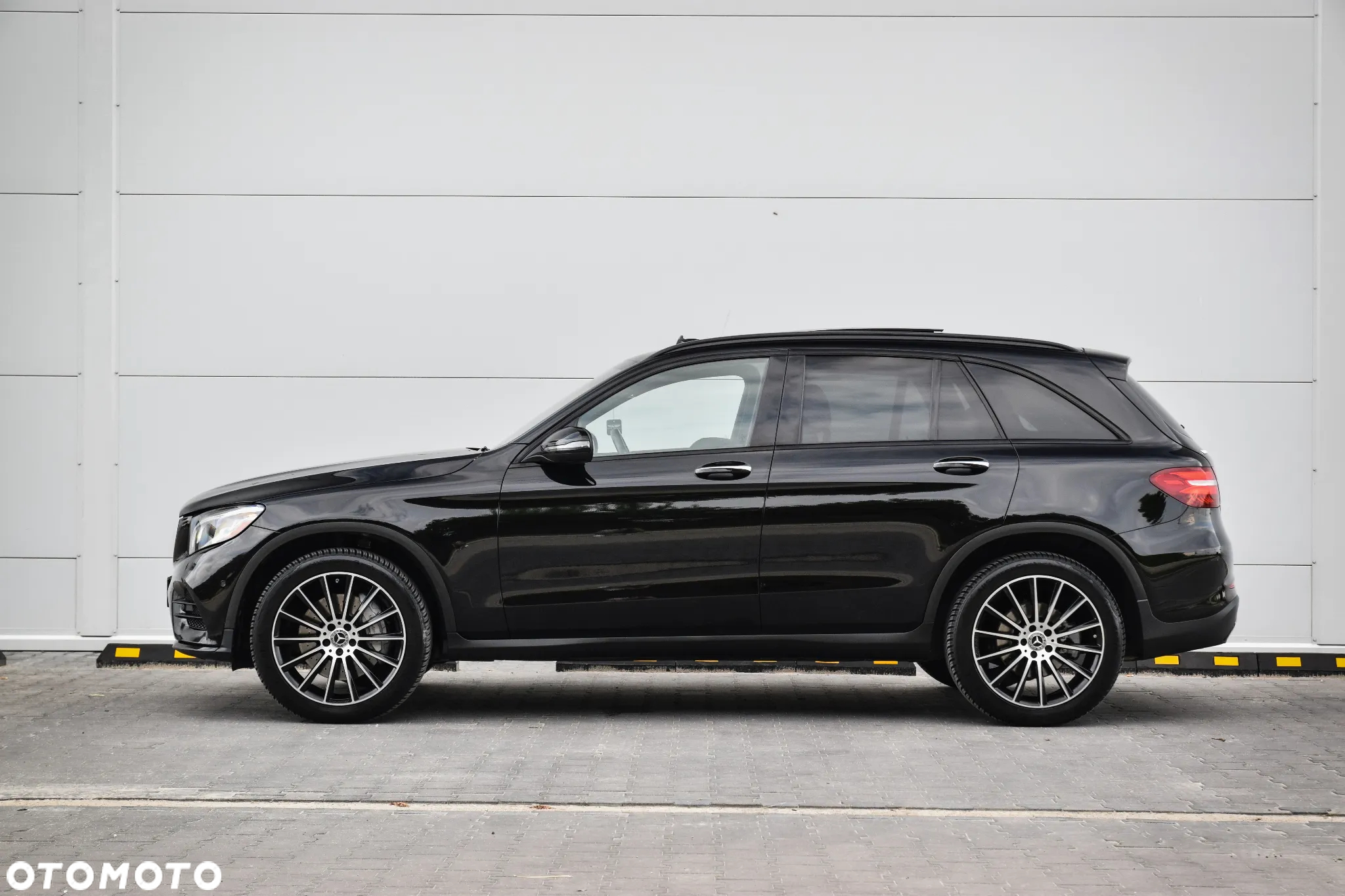 Mercedes-Benz GLC 300 4Matic 9G-TRONIC AMG Line - 9