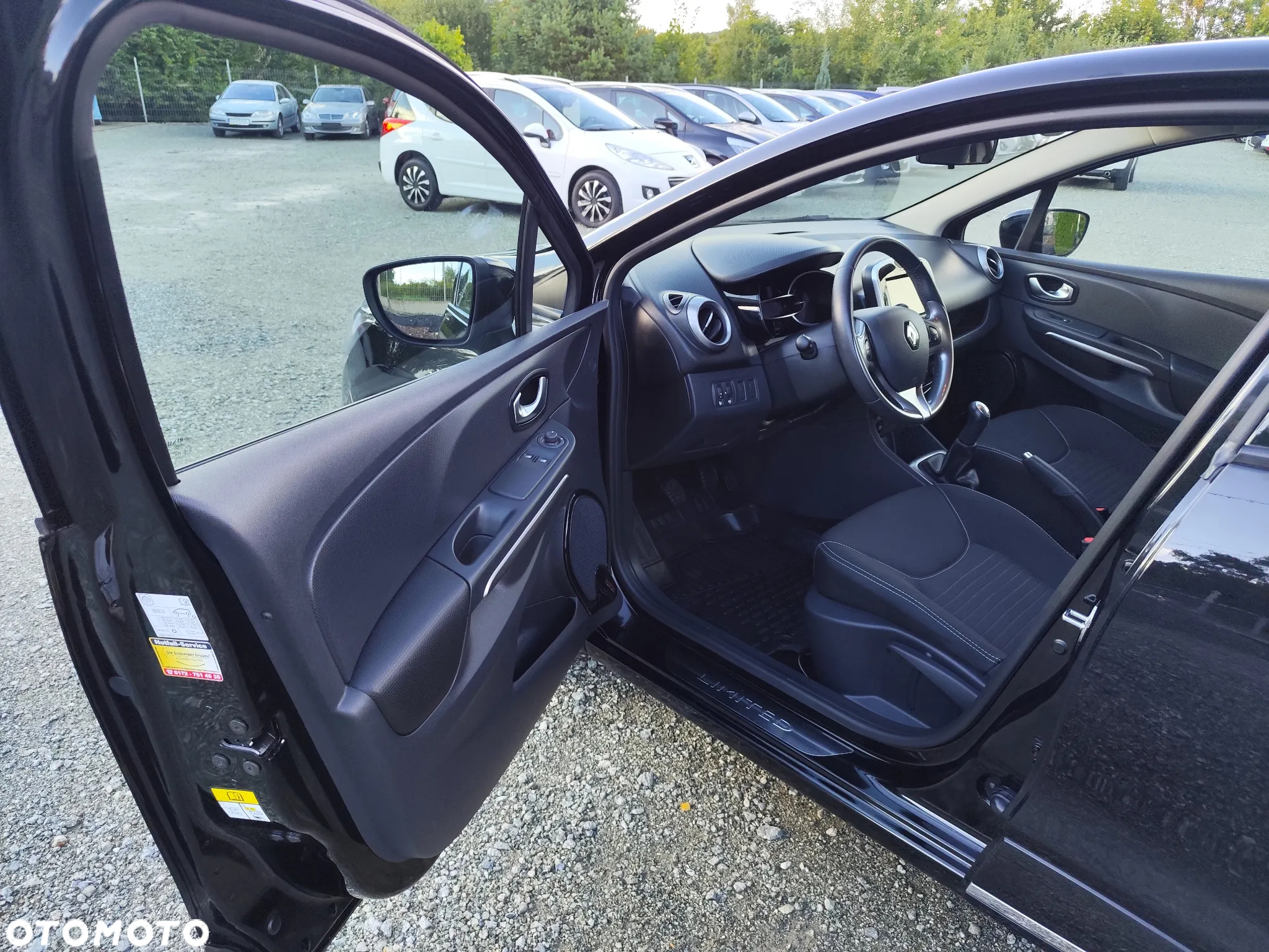 Renault Clio 1.2 16V 75 LIMITED - 22