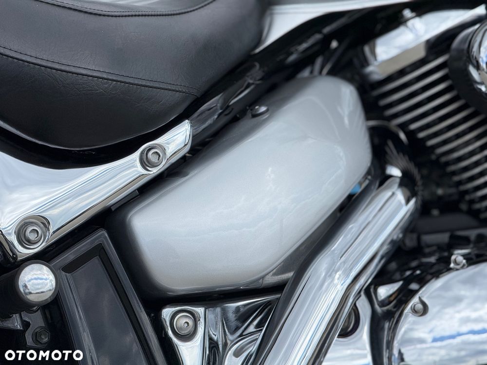 Suzuki VL 800 Volusia - Boulevard C50 - 32