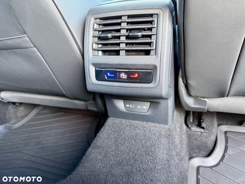 Volkswagen Golf - 26