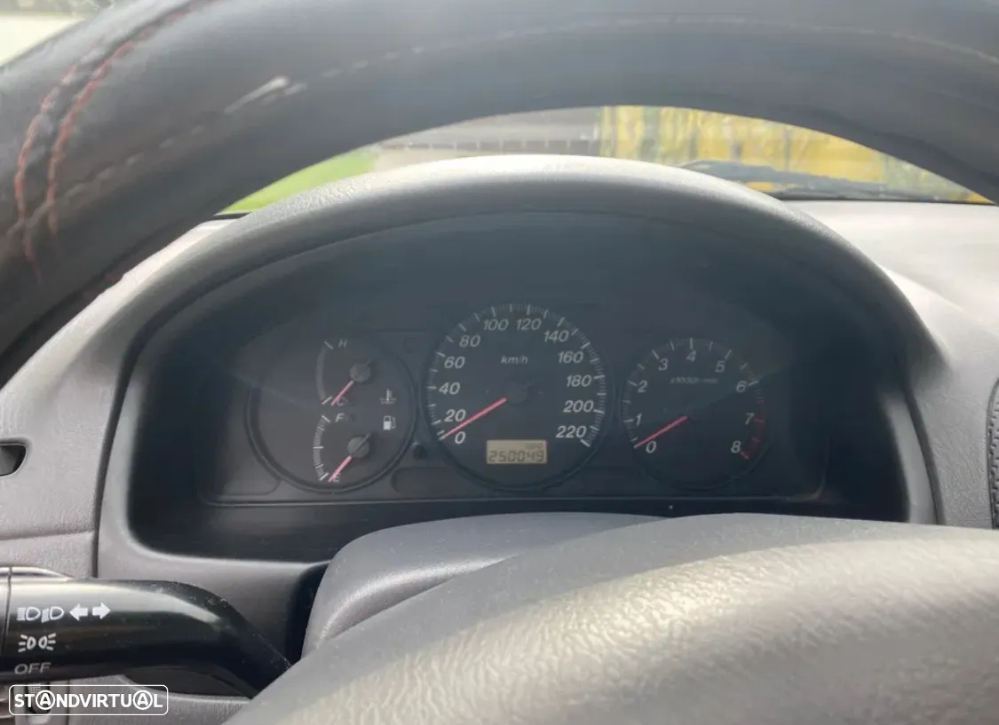 Mazda 323 - 8