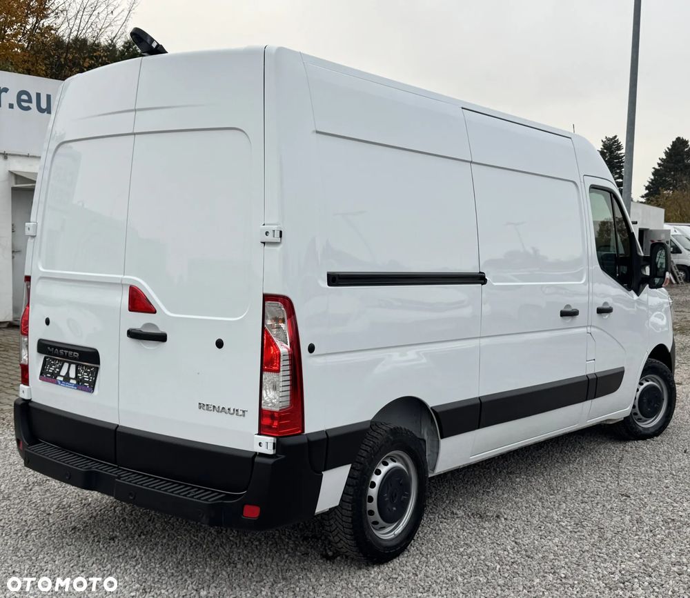 Renault Master 2024 photo 2