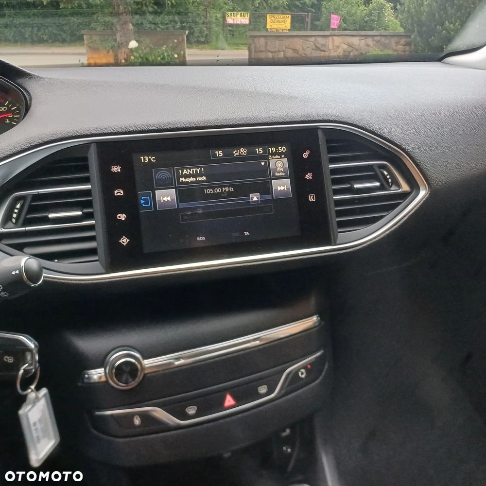 Peugeot 308 1.6 HDi Premium - 12
