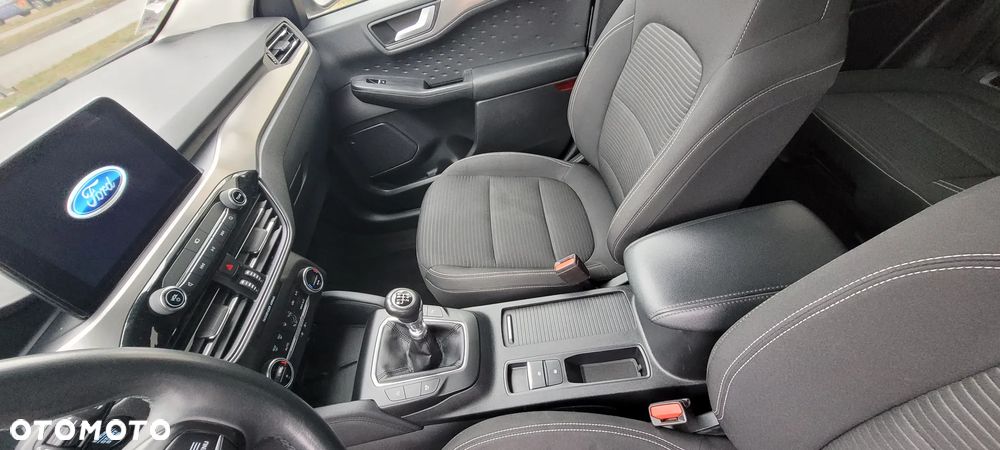 Ford Kuga 2.0 TDCi 2x4 Titanium - 24