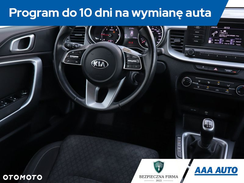 Kia Ceed - 8