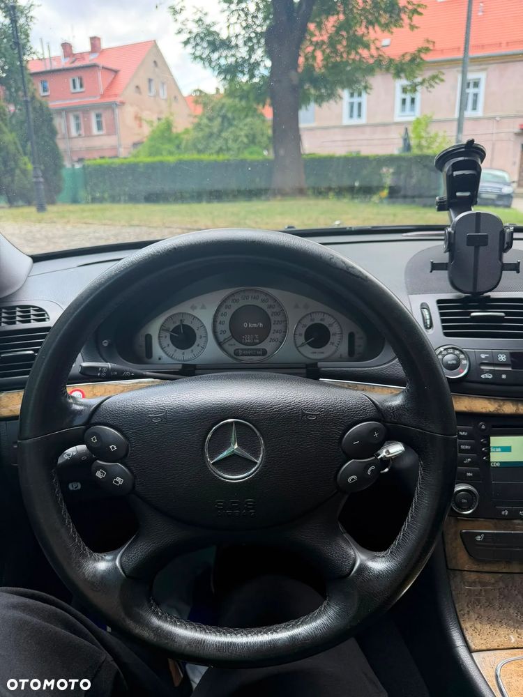Mercedes-Benz Klasa E - 16