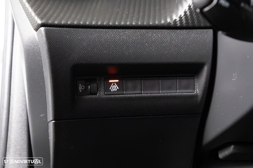 Peugeot 2008 1.5 BlueHDi Allure Pack EAT8 - 26