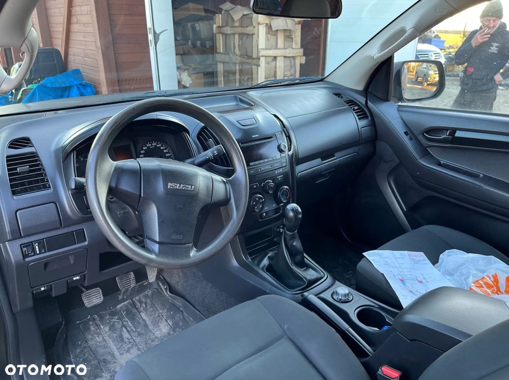 Isuzu D-Max 2.5 EC L - 9