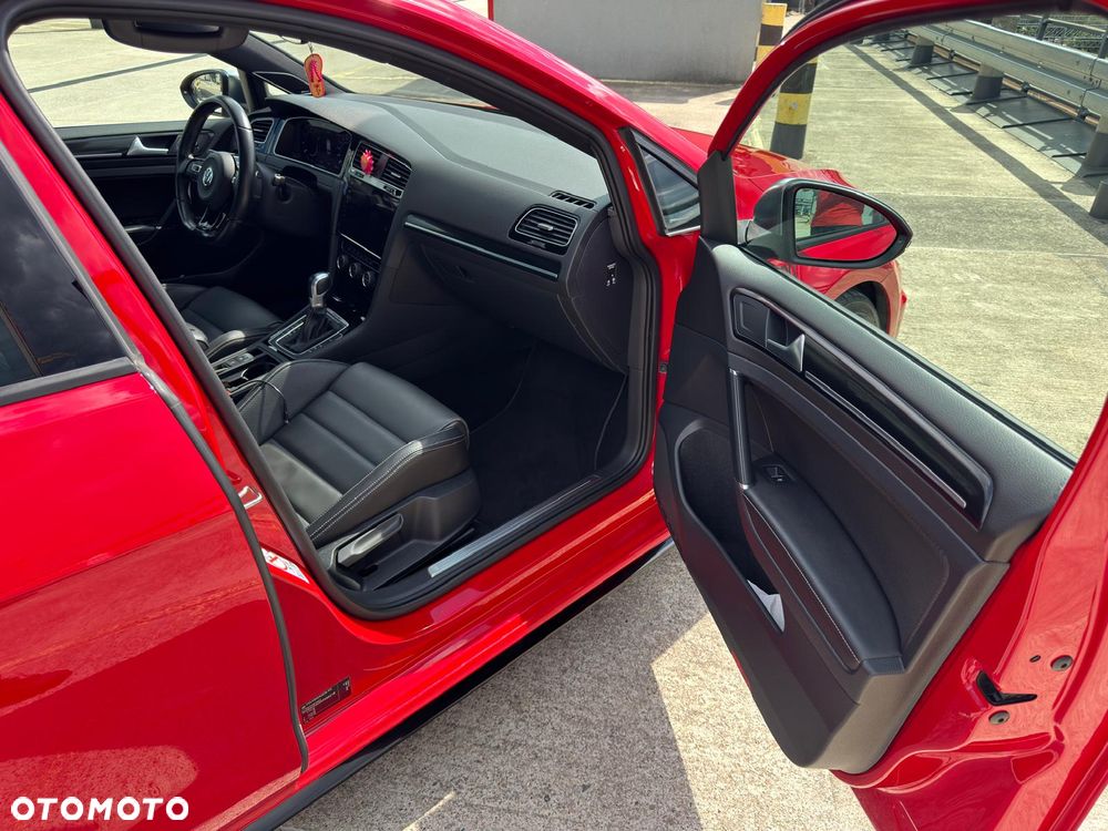Volkswagen Golf - 18