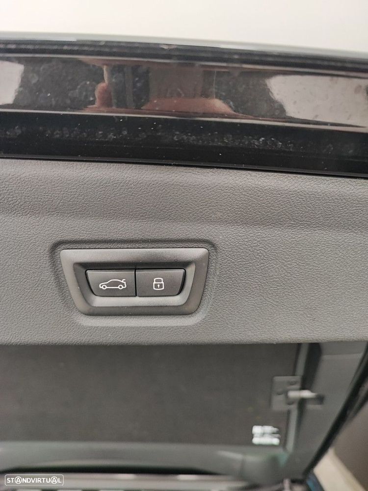 BMW i4 eDrive40 Desportiva M - 7