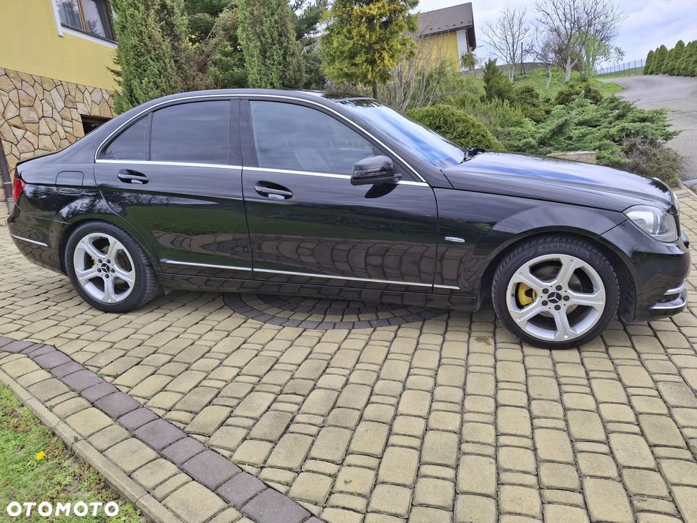 Mercedes-Benz Klasa C 180 BlueEFFICIENCY 7G-TRONIC Avantgarde - 4