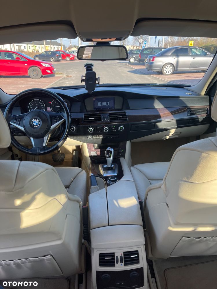 BMW Seria 5 520d - 15