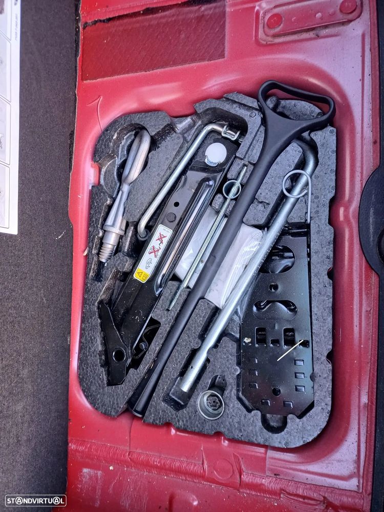 MINI 3 Portas One D - 17