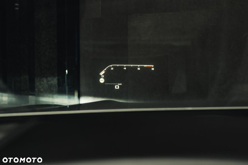 BMW M8 Competition - 31