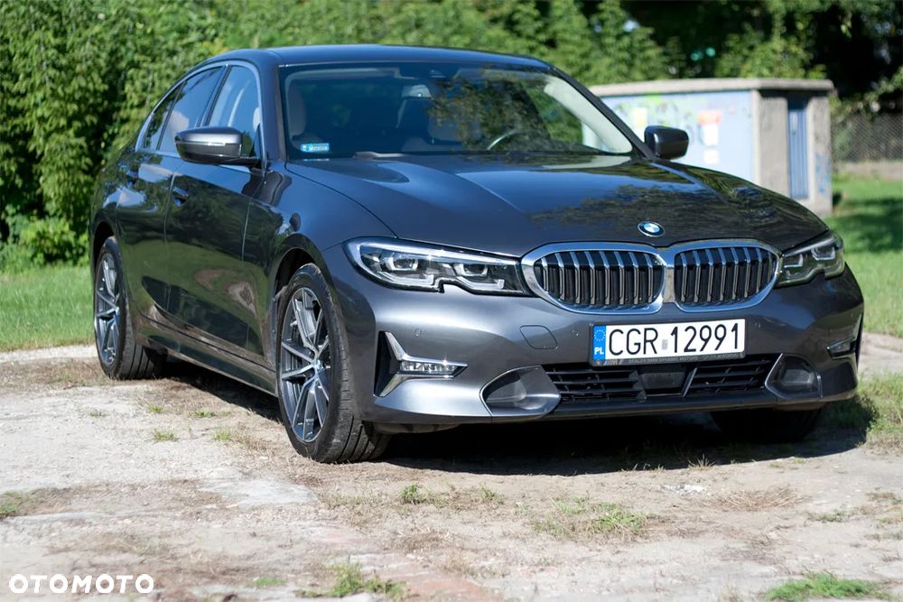 BMW Seria 3 330e Luxury Line - 2