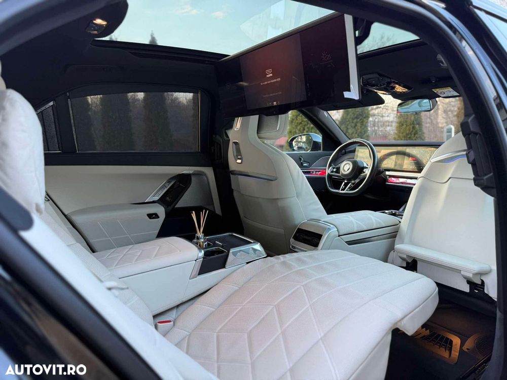 BMW Seria 7 740d xDrive MHEV - 5