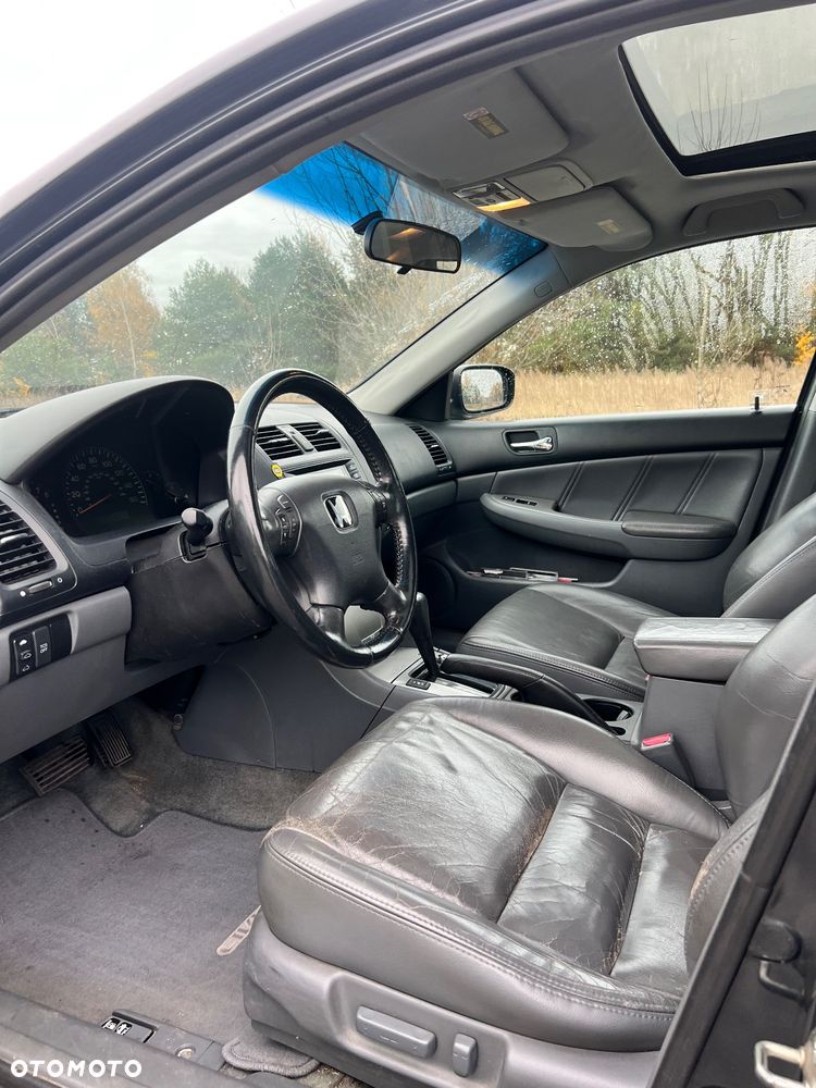 Honda Accord 3.0 V6 EX - 11