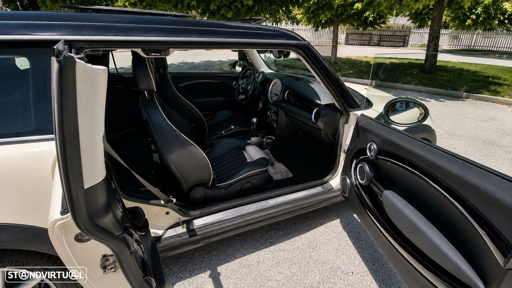 MINI Clubman Cooper D - 10