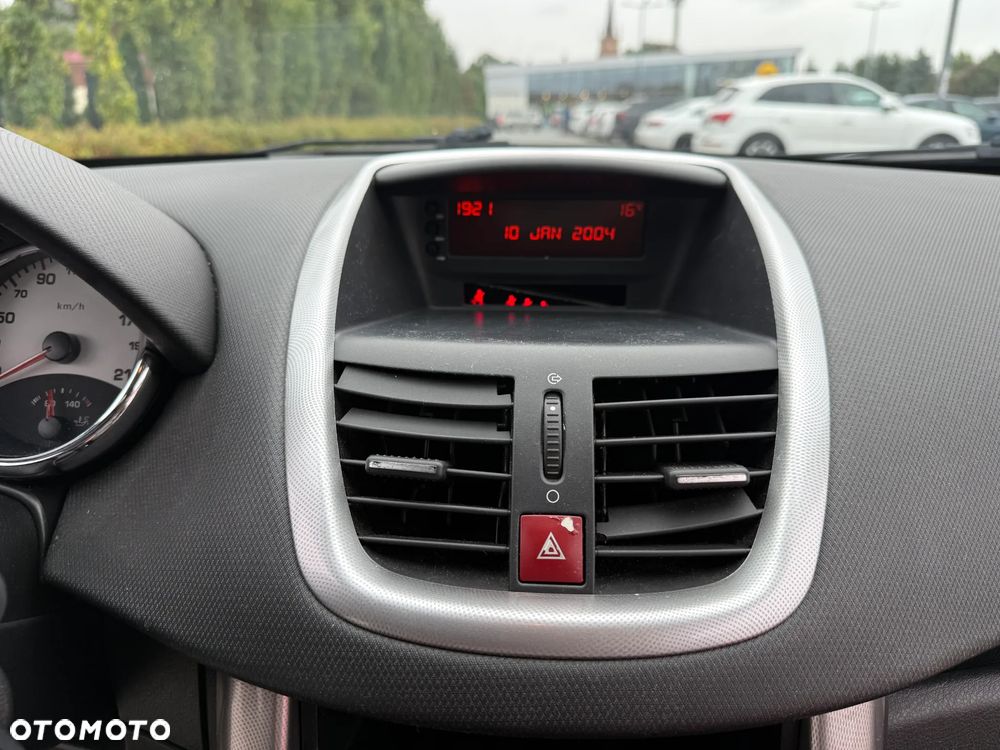 Peugeot 207 1.6 VTi Sporty - 25