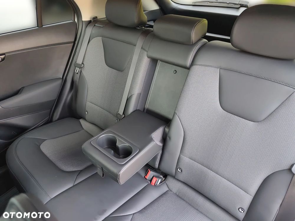 Kia Niro 1.6 GDI Hybrid Business Line - 17