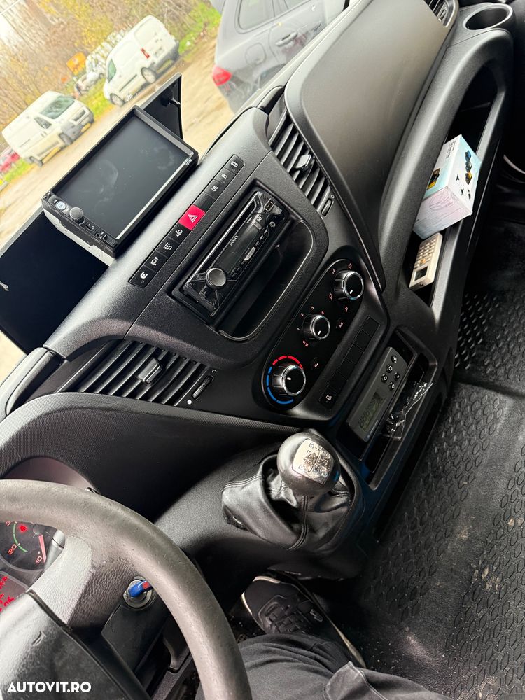 Iveco Daily 35c 130 Frigorific Frigo 2017 duba izoterma Fără Rugina Fără Probleme AC Navi Led 35s13 Unic Proprietar de noua luata din reprezentanța iveco România 2 bucati 9500 euro - 24