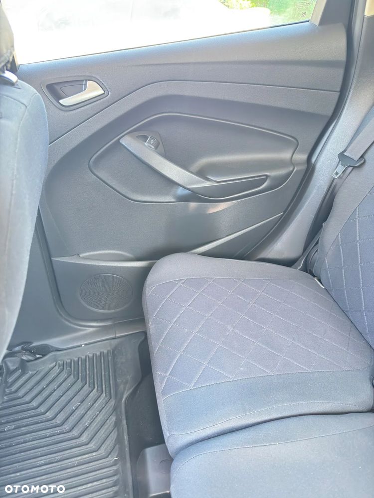 Ford Kuga - 20