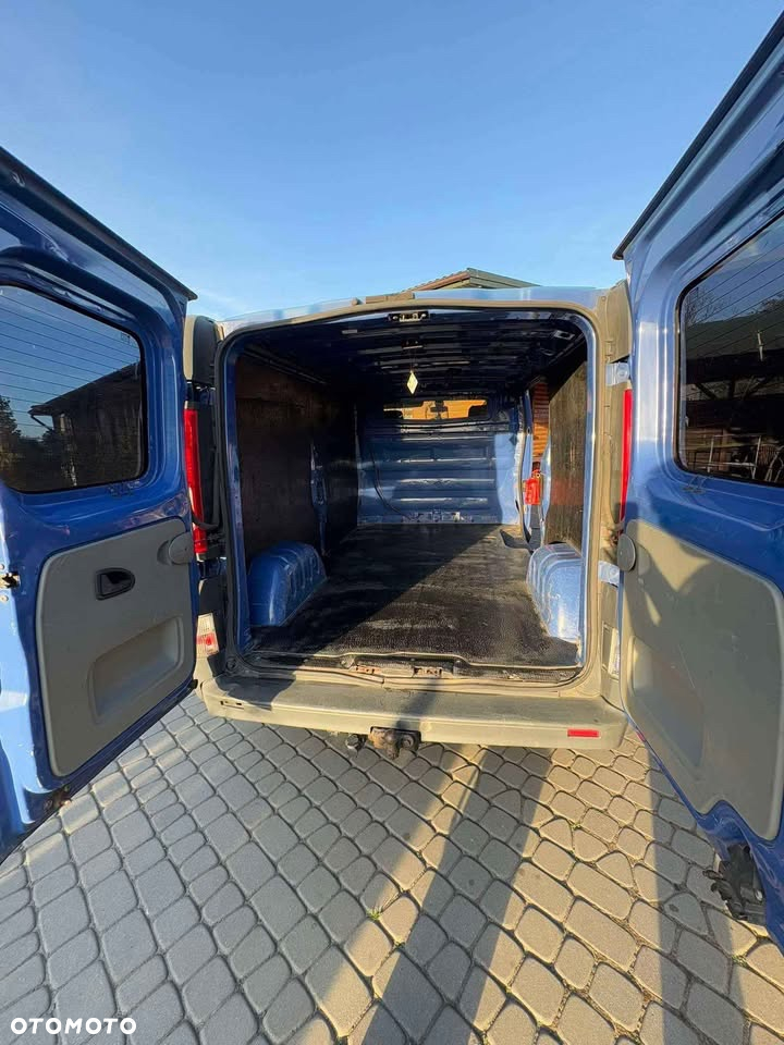 Renault TRAFIC - 2