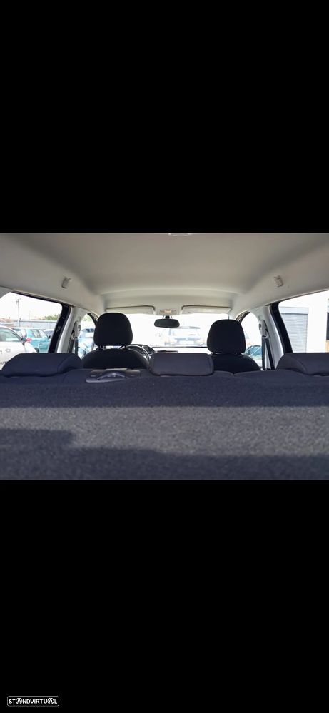 Peugeot 2008 1.6 BlueHDi Style - 24