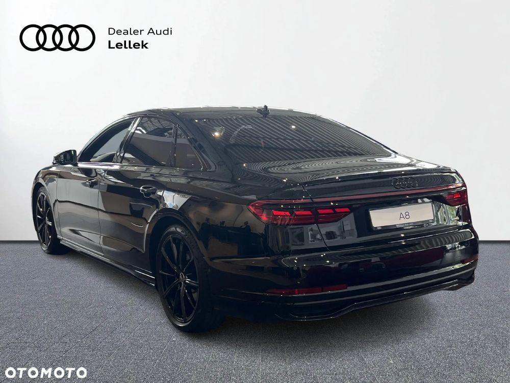 Audi A8 - 4
