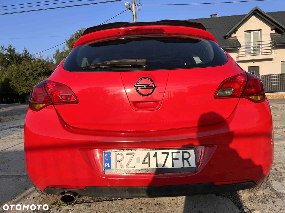 Opel Astra IV 1.4 T Edition 150 - 2