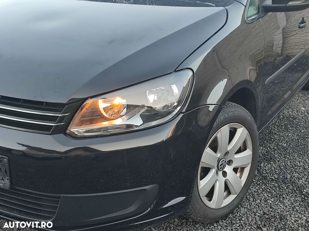Volkswagen Touran - 4