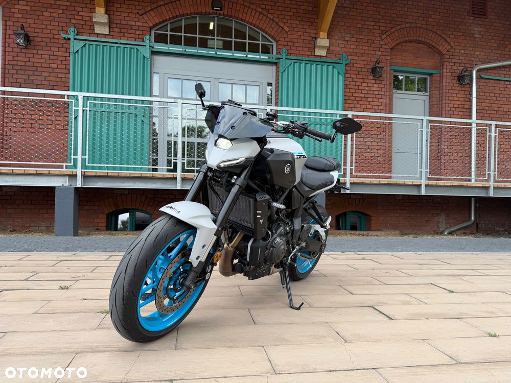 Yamaha MT - 5