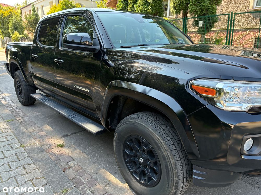 Toyota Tacoma - 8