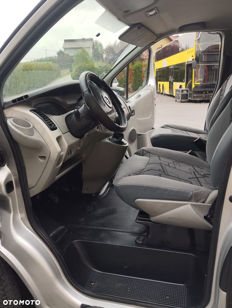 Opel Vivaro - 15