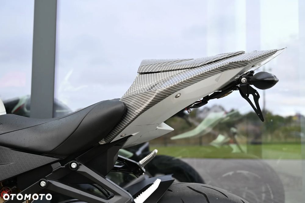 BMW S - 15